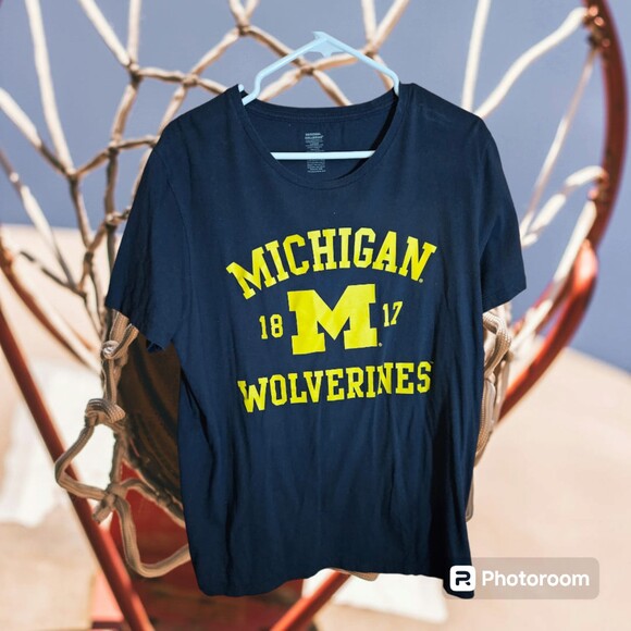 National Collegiate Michigan T-Shirt Size L (OS 673) - Picture 1 of 2